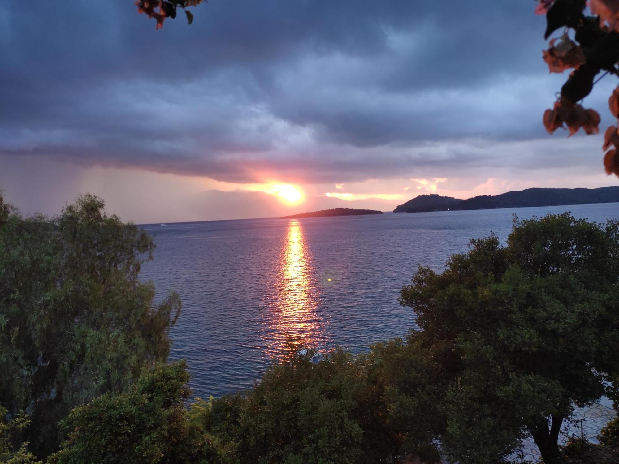 Willa Korakias SeaView Yénion Zewnętrze zdjęcie